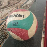 توپ والیبال