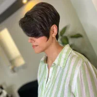 مدل برای کوتاهی تخصصی مو
