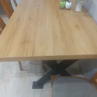میز رستورانی محکم و زیبا شد خش