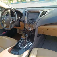هیوندای آزرا گرنجور 3000cc، مدل ۲۰۱۲|خودرو سواری و وانت|کرمانشاه, |دیوار