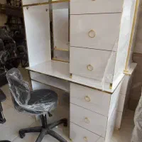 میز کاشت ناخن تخت تتو مژه فشیال صندلی پاف استادکار