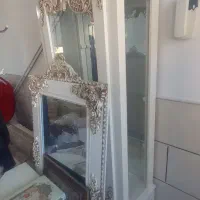 یک عددبوفه با آینه و کنسول