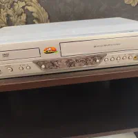 یک دستگاه سی دی و ویدیو مارک LG