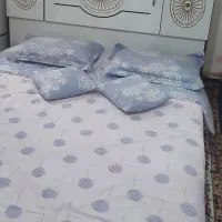تختخواب دونفره همراه با تشک و کفی تخت