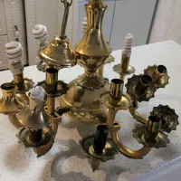 یک عدد لوستر زیر قیمت فروخته میشود