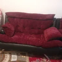 چند عدد مبل راحتی و مرتب