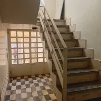 ضایعات ساختمانی در حال تخریب