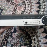 یک عدد دستگاه دوربین