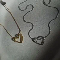 گردنبند قلب منعطف