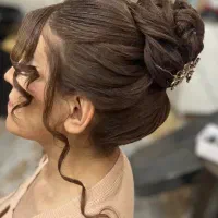 میکاپ و شنیون فقط با مبلغ ۲۵۰تا۳۵۰