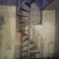 پله گرد برای مغازه خانه