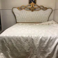 تخت خواب  دو‌نفره سفید طلایی