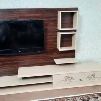 تلویزیون ۳۲  الجی همراه با میز