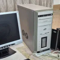 کامپیوتر با مونیتور فراسو و اسپیکر