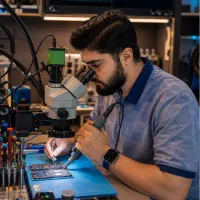 تعمیرات تخصصی موبایل در پونک