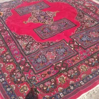 فرش ودوعدد پشتی