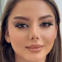 میکاپ کار هستم