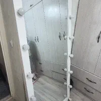 آینه قدی لامپ دار