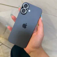 ایفون ۱۷ نرمال