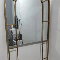 آینه لازم داره نصفش شکسته ولی برش دادم