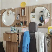 دکور آرایشگاه بفروش میرسد(به علت تغییر دکور)