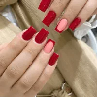 کاشت ناخن با تخفیف ویژه و فرصت محدود