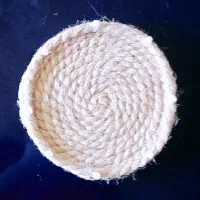 زیر لیوانی کنفی د اینه