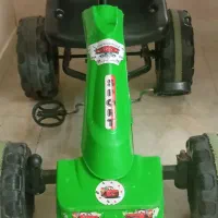 چهارچرخ  خوش رنگ
