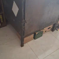 میزکار آهنی صندوق دار