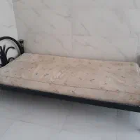 تخت و میزتلویزیون