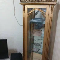 ساعت ایستاده و بوفه