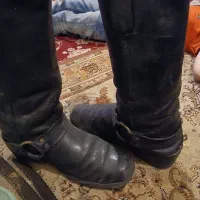 چکمه چرم