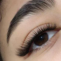 کاشت مژه