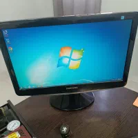 دوتا مانیتور