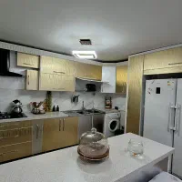 فروش کابینت در حد نو هایگلاس به همراه هود،گاز،سینک
