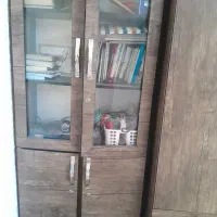 کتابخانه ومیزتحریر