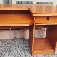 میز کامپیوتر چوبی