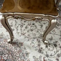دو عدد عسلی همراه با شیشه
