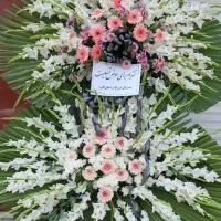 قبول سفارش تاج گل ختم ارسال فوری کرج وتهران