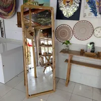 آینه قدی ایستاده