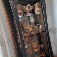 ویترین نو و بدونه خط و خش و سالم