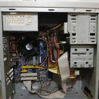 کیس کامپیوتر ۴ گیگ رم سالم