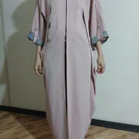 تعدادی لباس زنانه و بچگانه