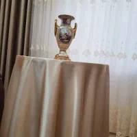 میز خاطره با پارچه رویی ساتن