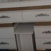 میز آرایش و دکوری