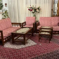 مبل راحتی ۷ نفره همراه با میز عسلی