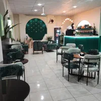 کار در کافه بانوان