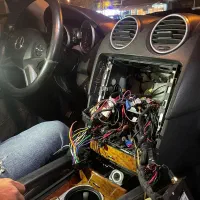 نصب و راه اندازی سیستم صوتی درب منزل خودرو