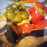 به یه خانم.باحقوق.وجای خواب وغذا.جهت نظافت منزل