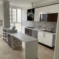 **115متر 2 خوابه شیک در لوکیشن خوب ونک**